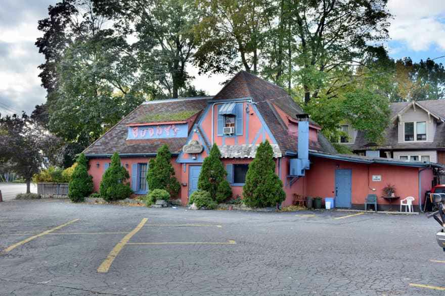 Buddy's Roadhouse Bar and Grill King St. East Hamilton Photos